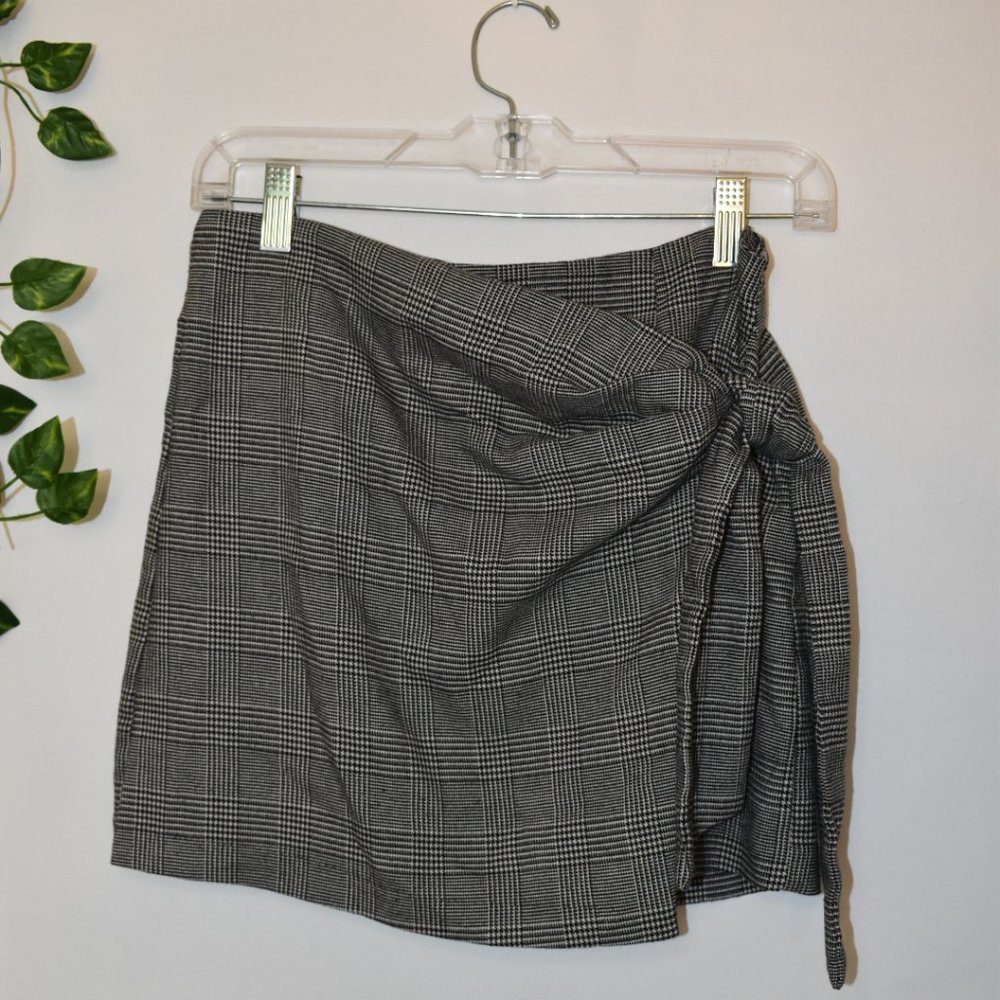 Forever21 Black&White Checkered Wrap Mini Skirt